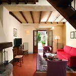 Monsignor Della Casa Country & Borgo San Lorenzo