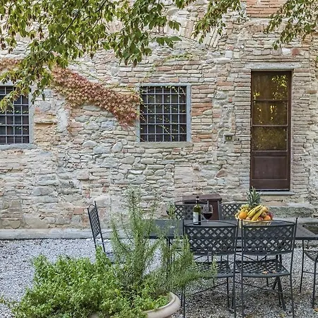 Monsignor Della Casa Country & Borgo San Lorenzo