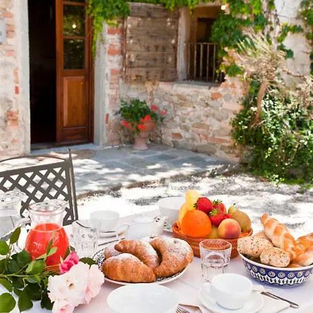 Monsignor Della Casa Country & 4*