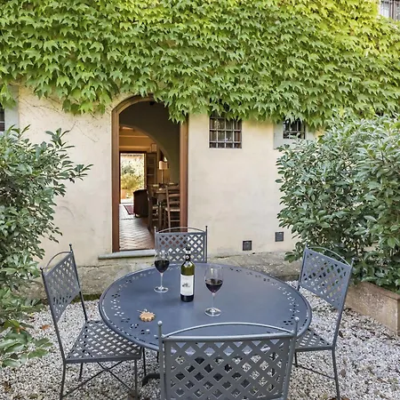 Hotel Monsignor Della Casa Country &
