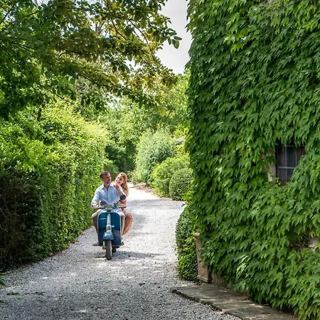 Hotel Monsignor Della Casa Country &