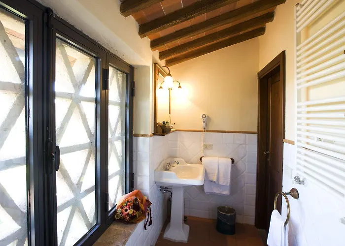 Monsignor Della Casa Country & Hotel