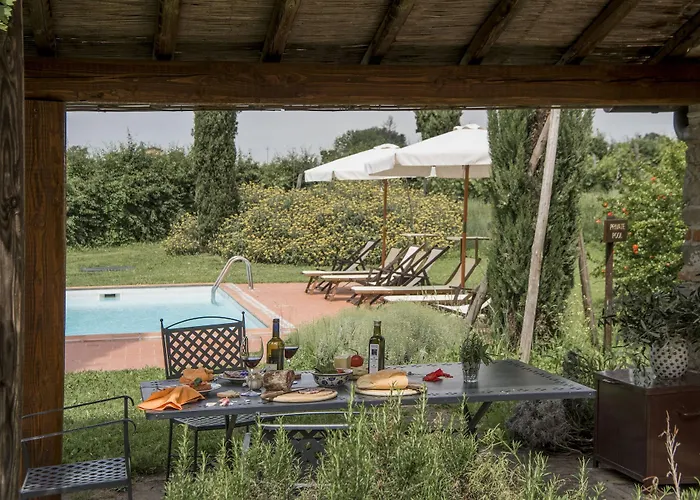 Monsignor Della Casa Country & 4*