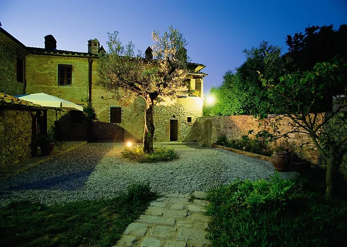 Monsignor Della Casa Country & 4*