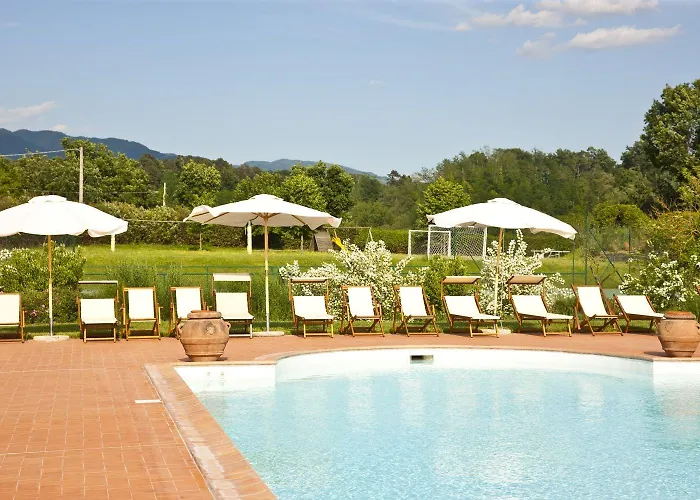 Monsignor Della Casa Country & Hotel