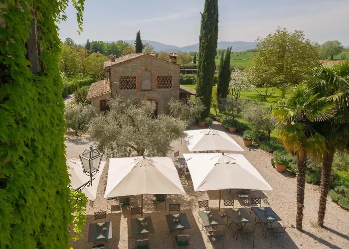 Monsignor Della Casa Country & Hotel