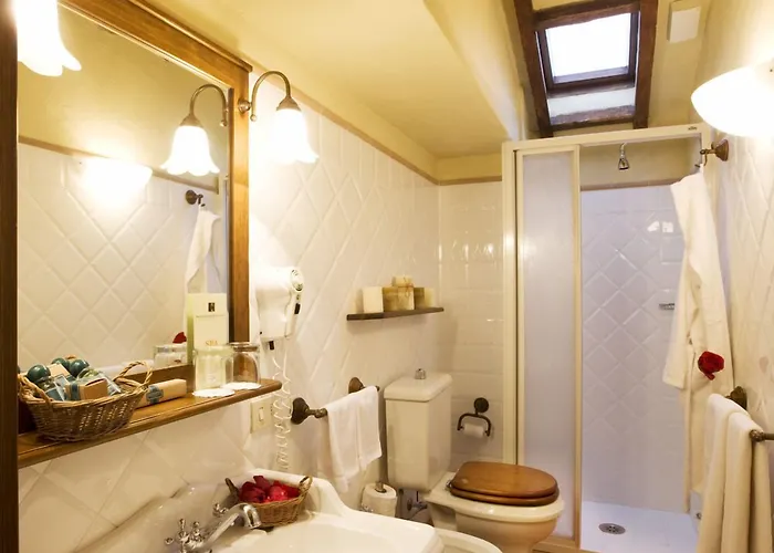 Monsignor Della Casa Country & Hotel 4*