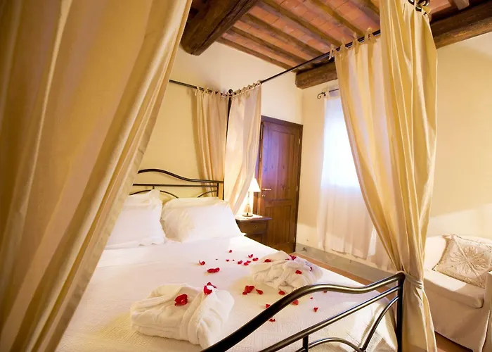 Monsignor Della Casa Country & 4*